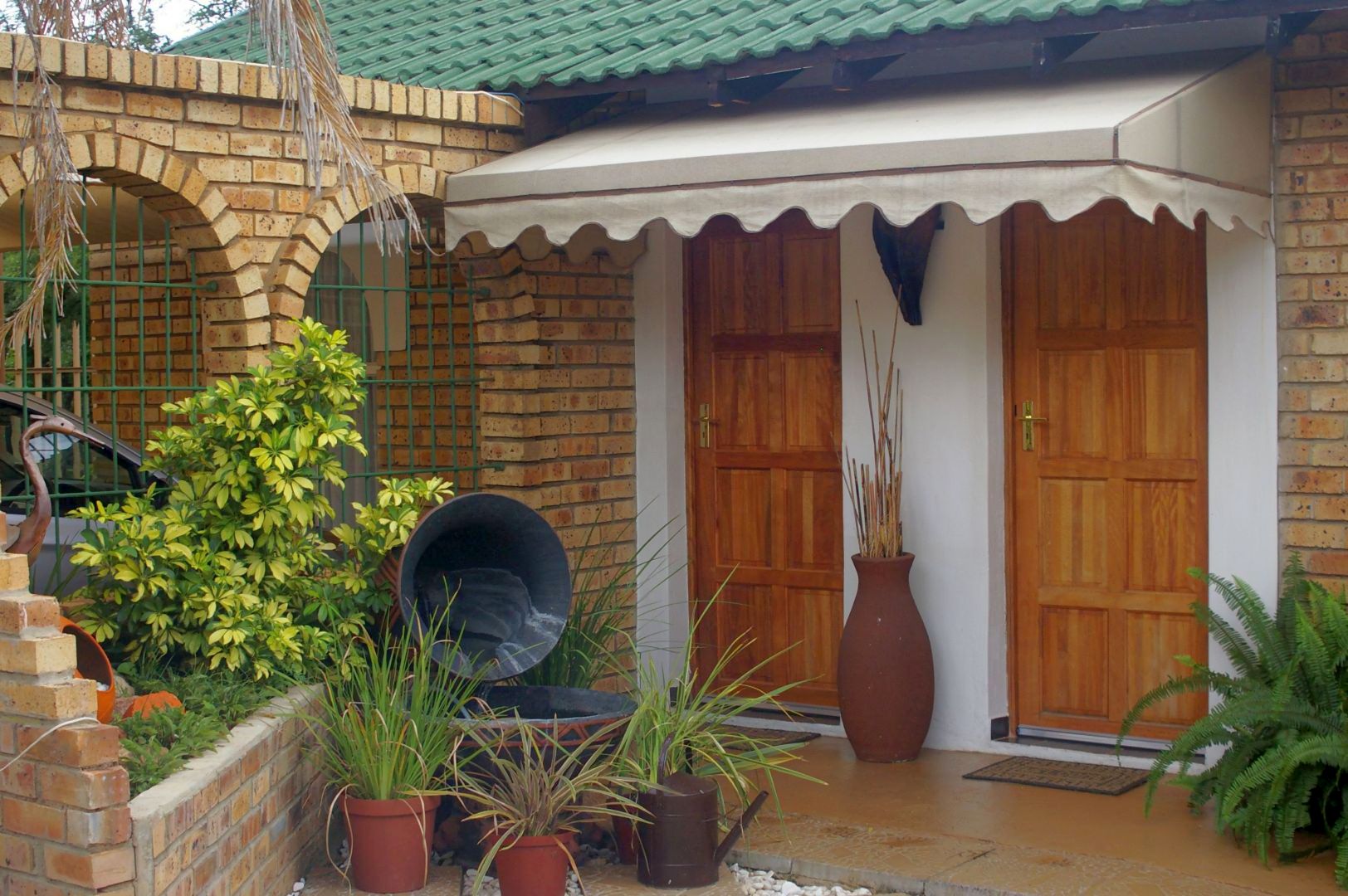 Ukarimu Guesthouse entrance, Klerksdorp