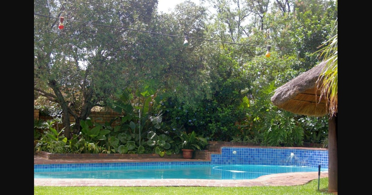Ukarimu Guesthouse pool and gardens, Klerksdorp